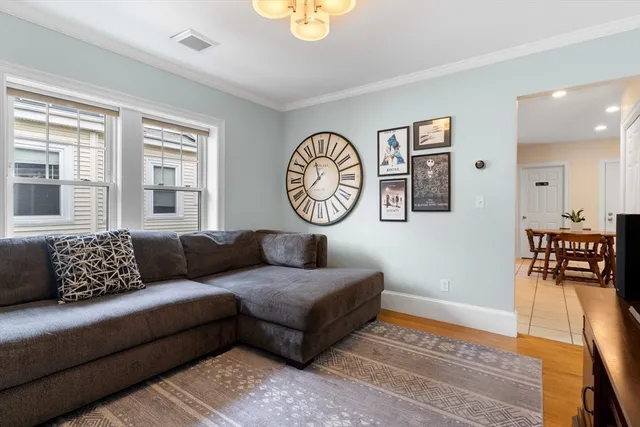 $519,500 | 15 Banks Street, Unit 4, Waltham, MA 02451