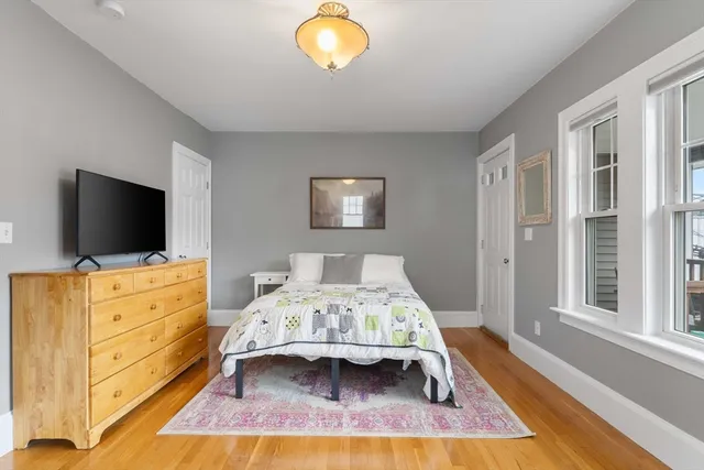 $519,500 | 15 Banks Street, Unit 4, Waltham, MA 02451