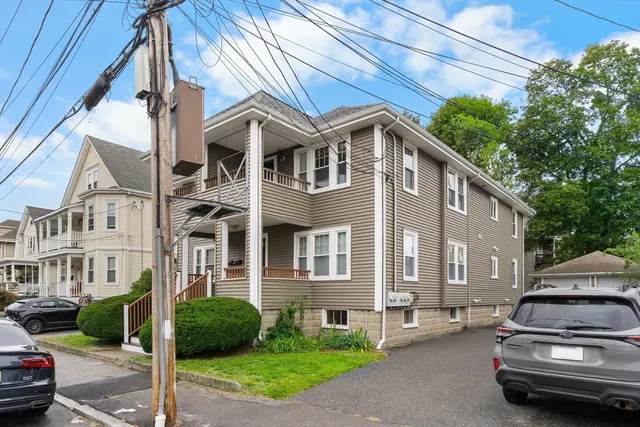 $519,500 | 15 Banks Street, Unit 4, Waltham, MA 02451