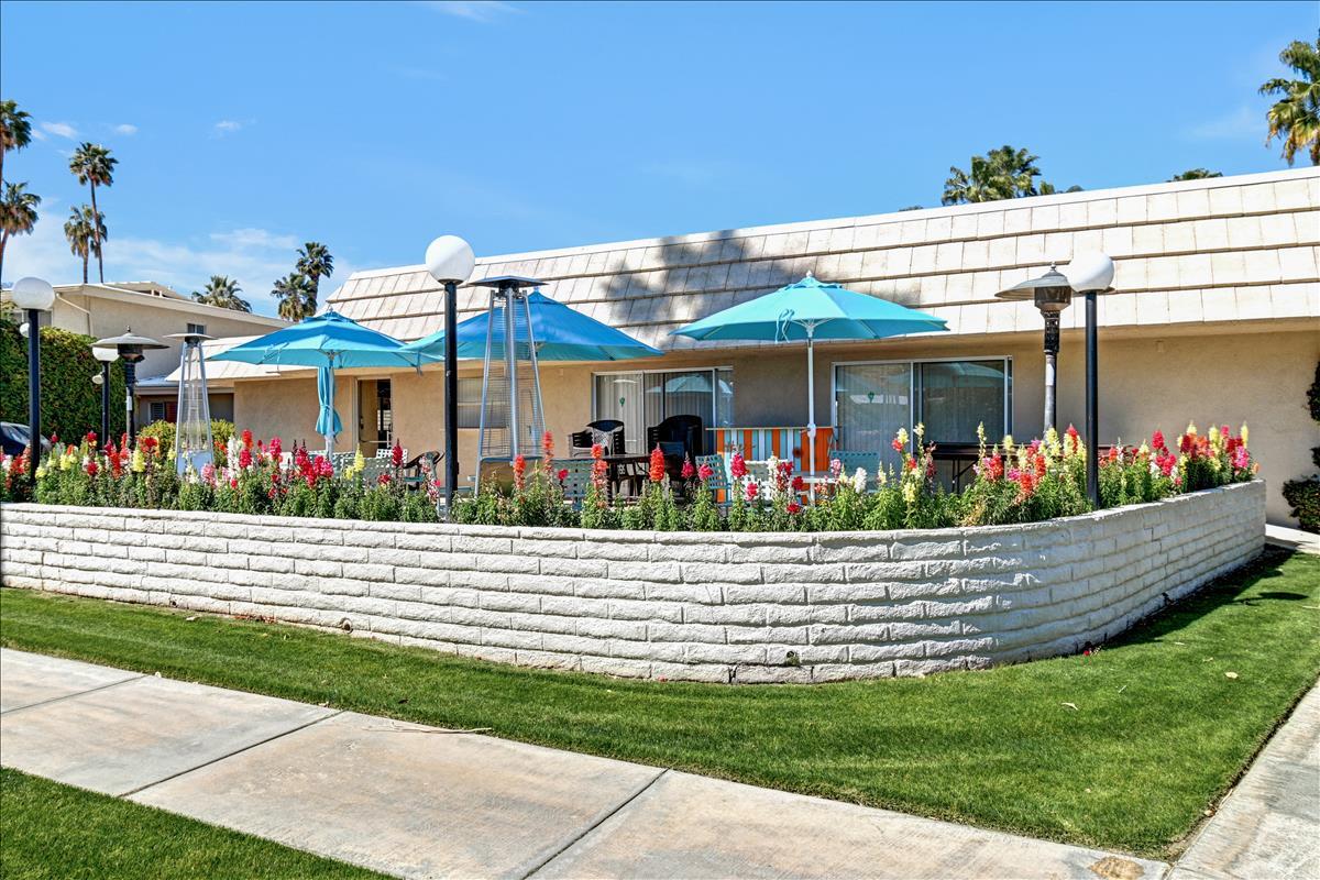 69850 California 111, Unit 246 Rancho Mirage, CA 92270 - Photo 36 of 46 DB Garden Room Patio Snap Dragons