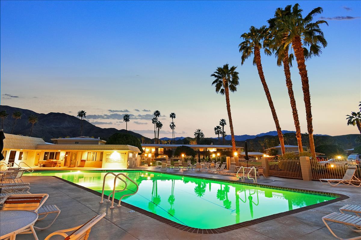 69850 California 111, Unit 246 Rancho Mirage, CA 92270 - Photo 42 of 46 DB NIGHT Pool 2