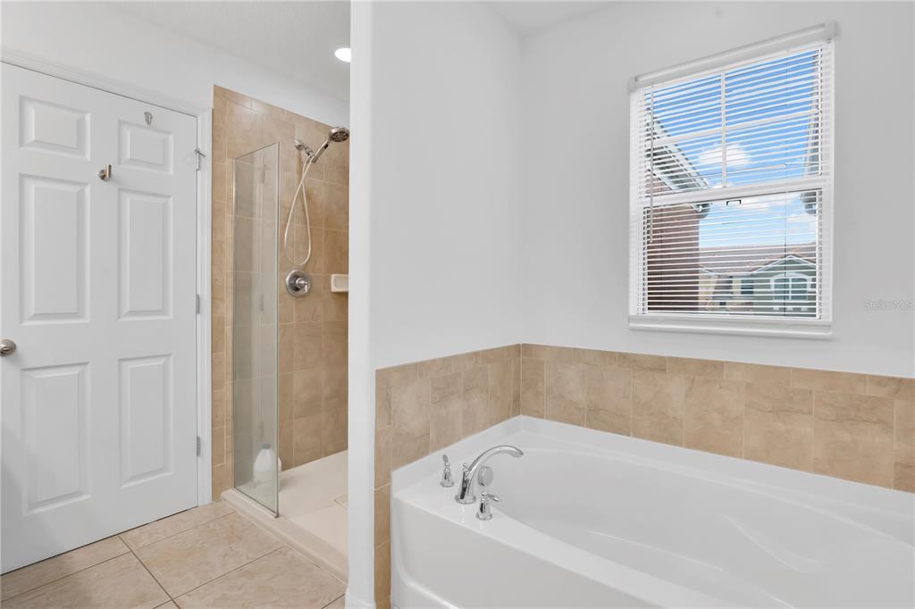 4886 Matteo Trail Orlando, FL 32839 - Photo 16 of 38