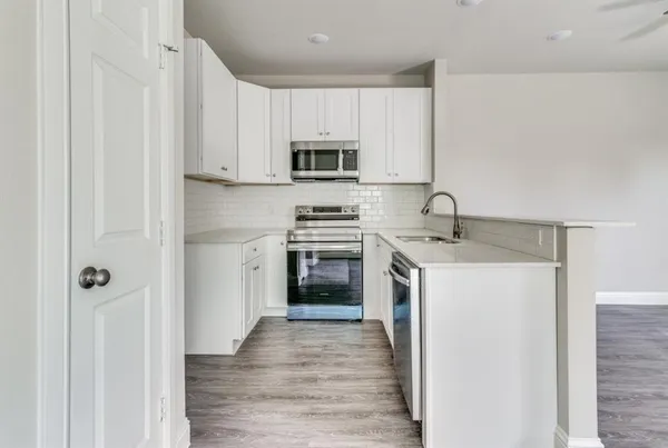 $1,600 | 811 West Coffin Street, Denison, TX 75020