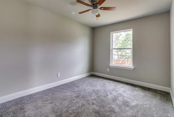 $1,600 | 811 West Coffin Street, Denison, TX 75020