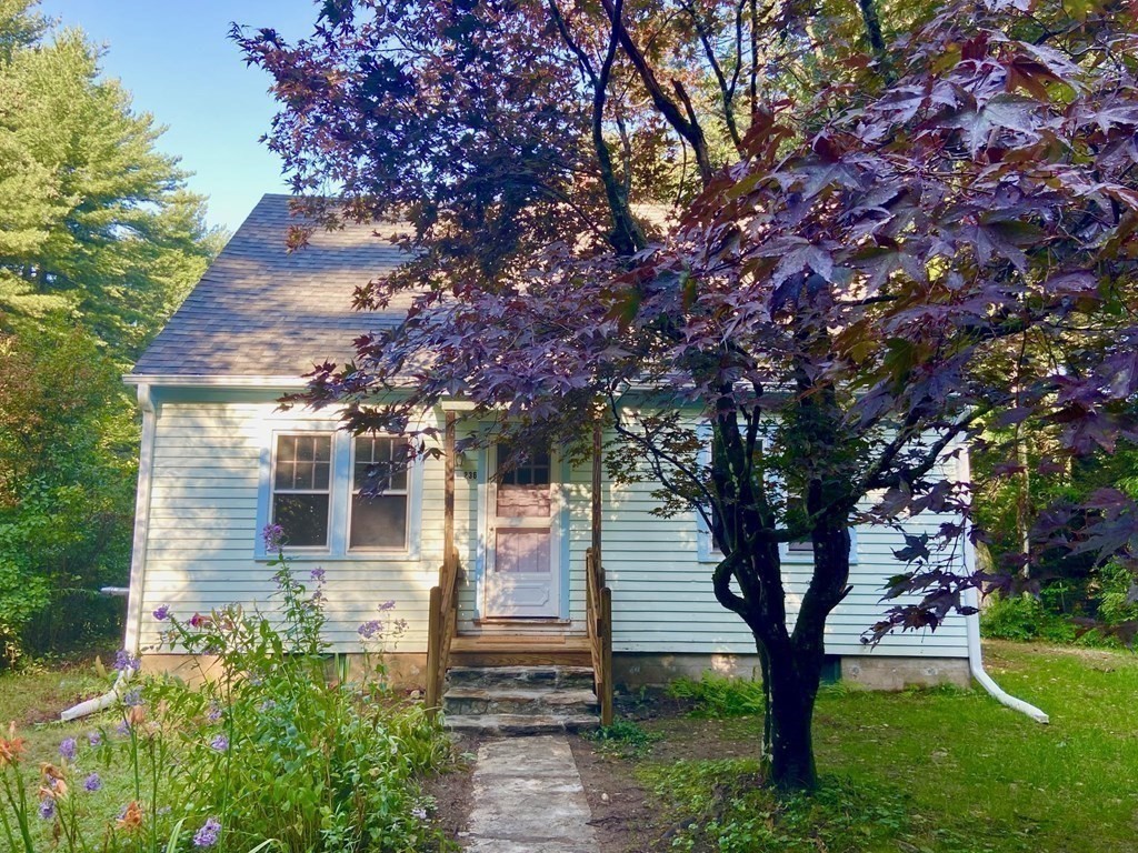 236 Harkness Road Amherst, MA 01002 - Photo 41 of 41 a front view of a house with garden