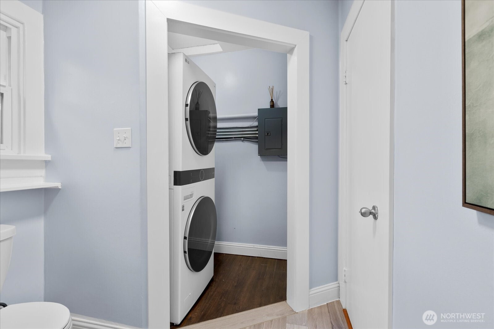 7729 18th Avenue Southwest Seattle, WA 98106 - Photo 22 of 36 a utility room with dryer and washer