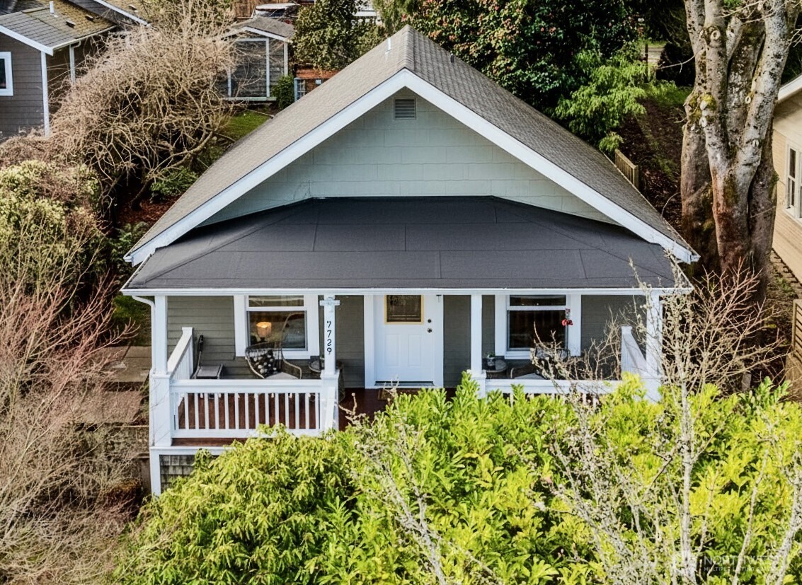 7729 18th Avenue Southwest Seattle, WA 98106 - Photo 3 of 36 a house view with a garden space