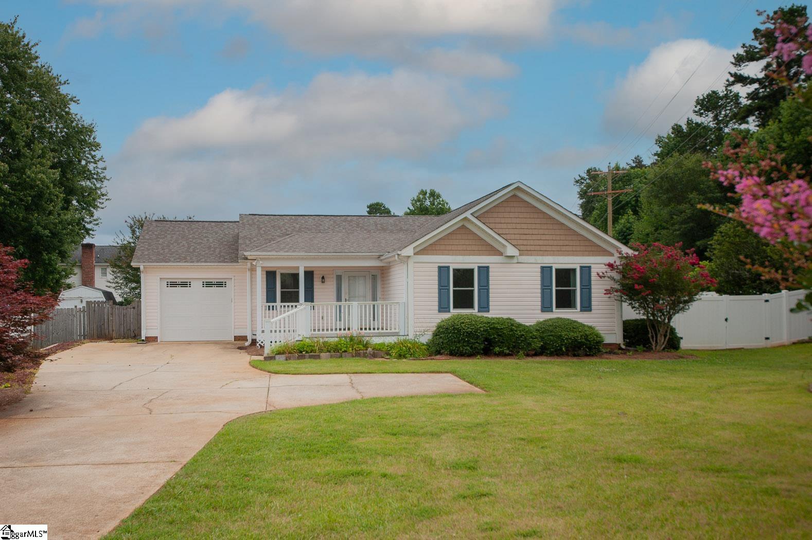 1028 Devenger Road Greer, SC 29650 - Photo 2 of 29 Gallery Image 2