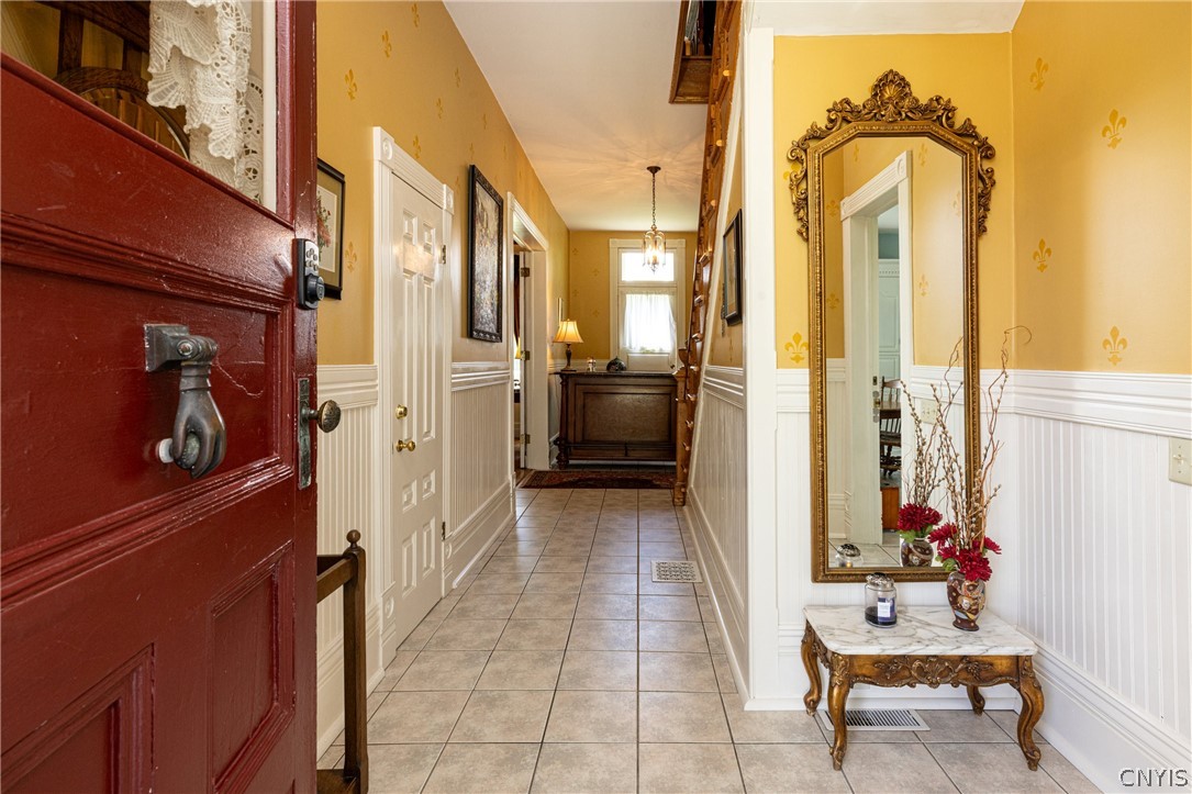 1 County Rte 10 Schroeppel, NY 13132 - Photo 20 of 49 Side Entry Hallway