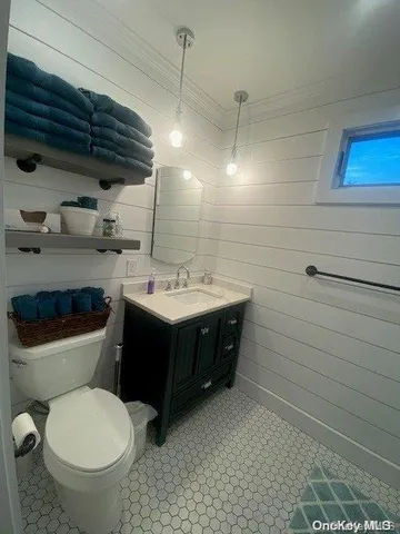 $13,000 | 265 Cottage Walk, Ocean Beach, NY 11770