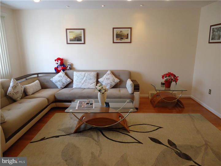 3966 Constance Road Philadelphia, PA 19114 - Photo 4 of 25 Living Room