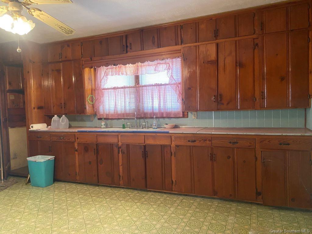 1021 Goodwin Street Vinton, LA 70668 - Photo 9 of 24