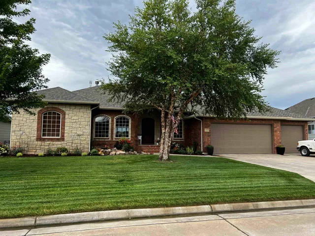 $515,000 | 1717 Firebox, Newton, KS 67114