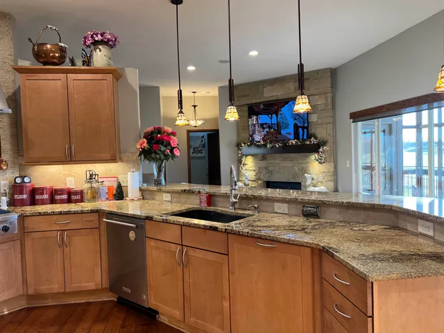 $515,000 | 1717 Firebox, Newton, KS 67114