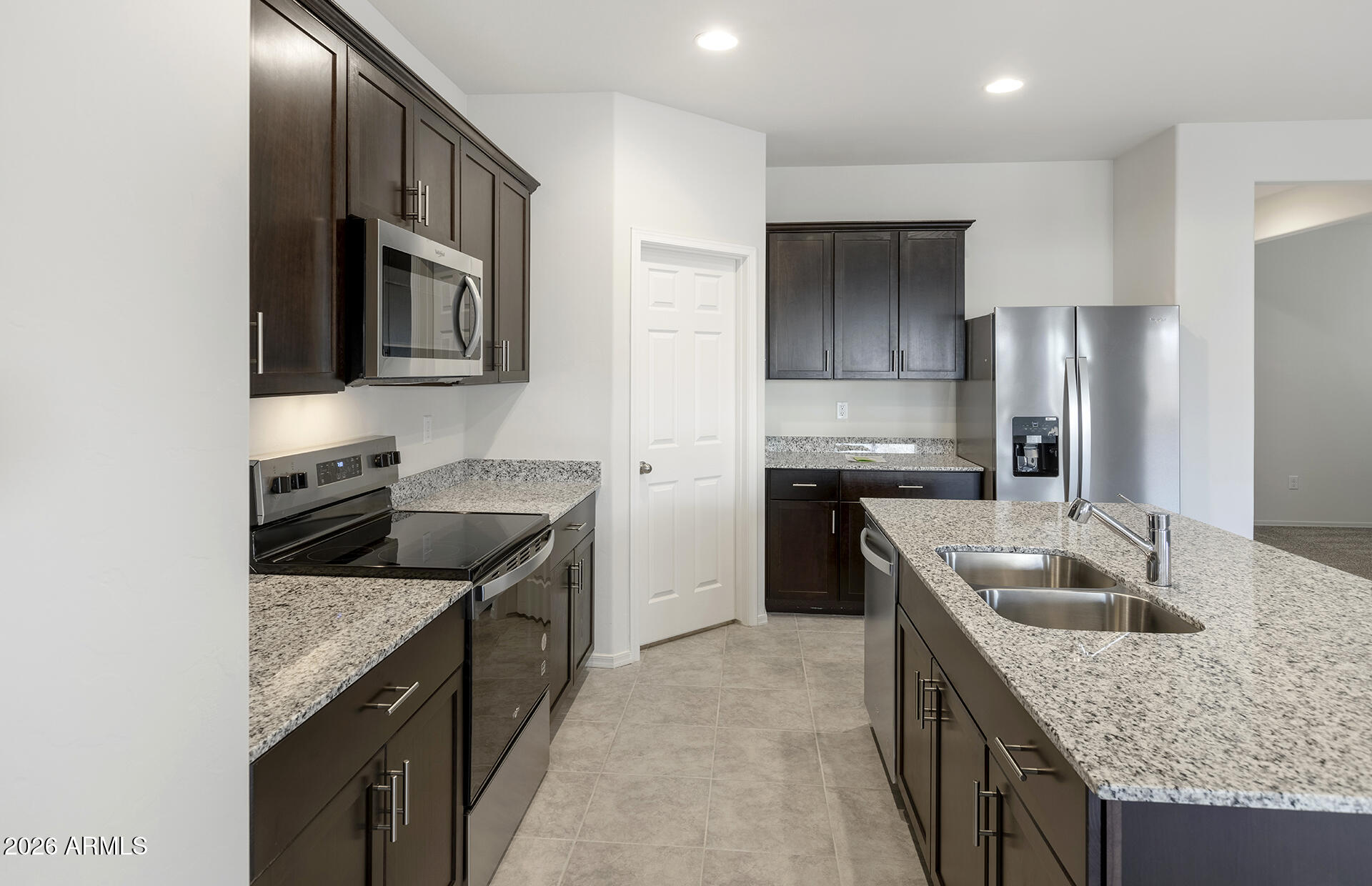 25446 West Romley Road Buckeye, AZ 85326 - Photo 5 of 21 3 - Kitchen
