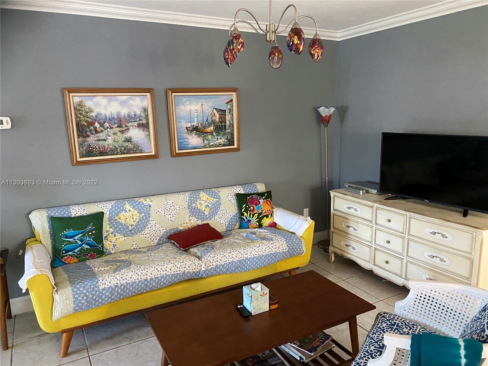 20710 Gulfstream Road Cutler Bay, FL 33189 - Photo 6 of 18 Gallery Image 6