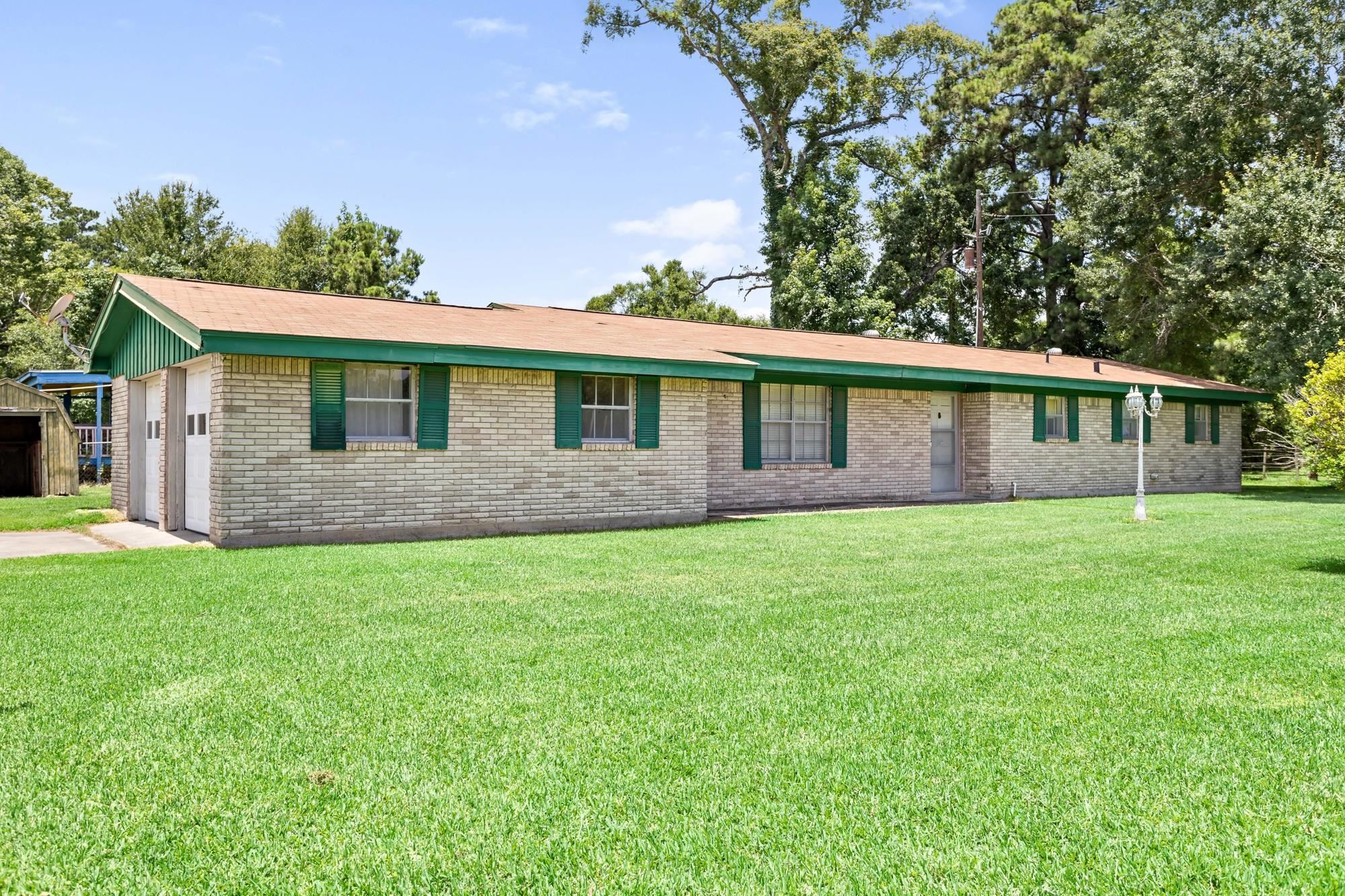 4724 Church House Road Orange, TX 77630 - Photo 2 of 36