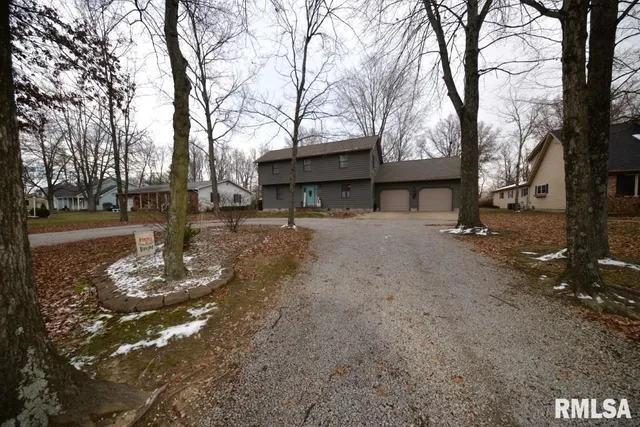 $260,000 | 824 North McCauley Lane, Mount Vernon, IL 62864