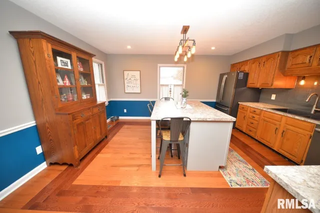 $260,000 | 824 North McCauley Lane, Mount Vernon, IL 62864