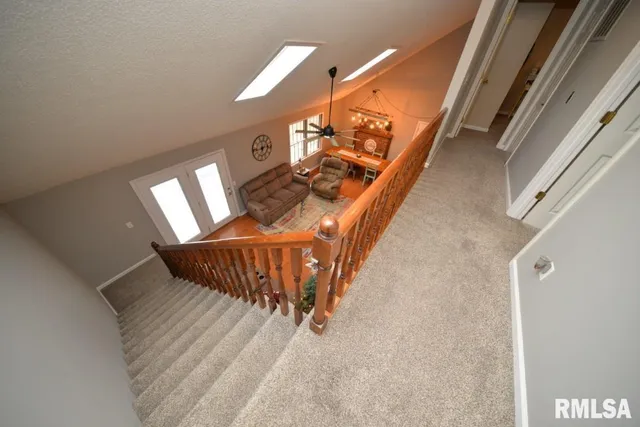 $260,000 | 824 North McCauley Lane, Mount Vernon, IL 62864