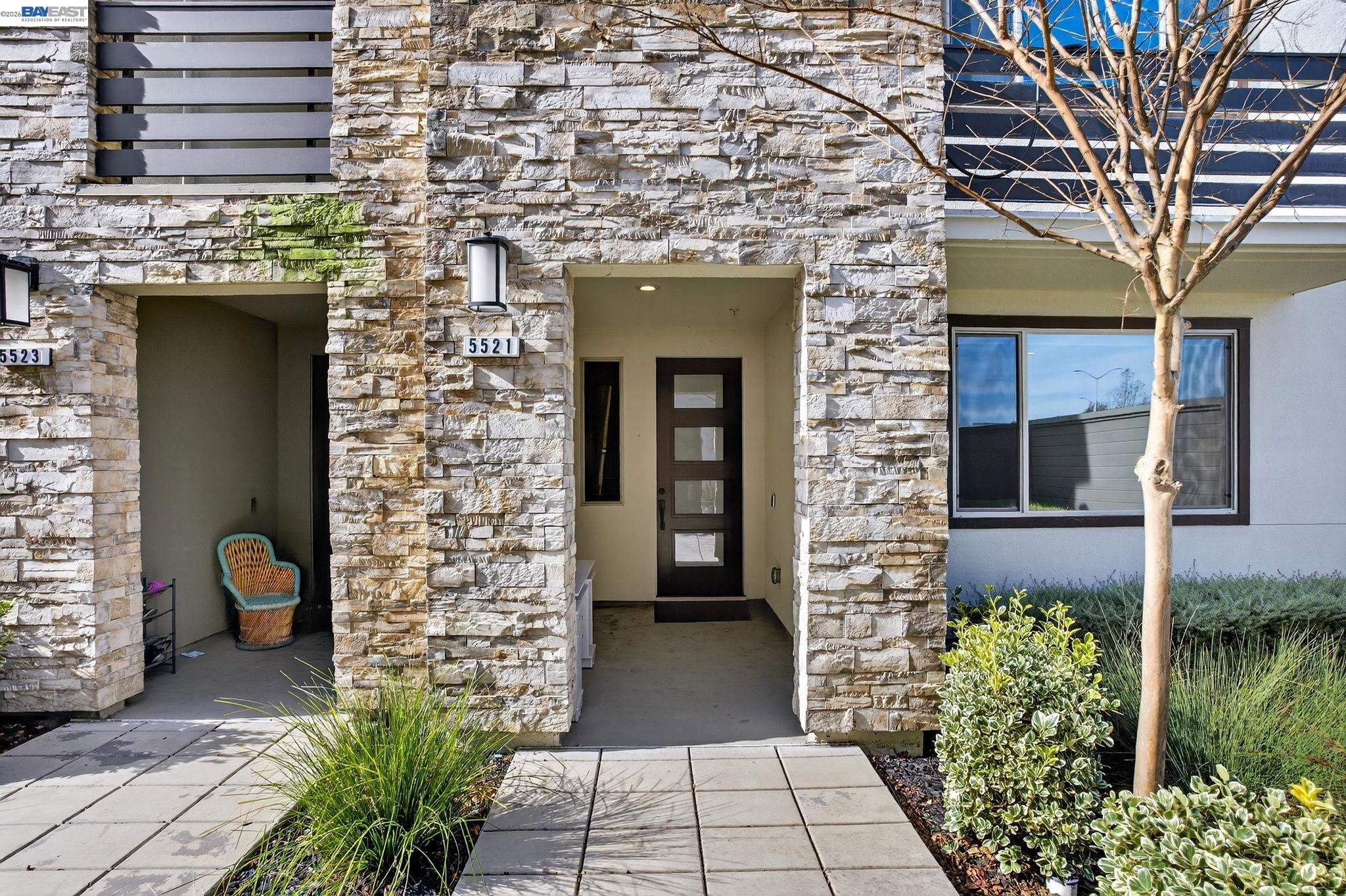 5521 Gracen Way Dublin, CA 94568 - Photo 5 of 58