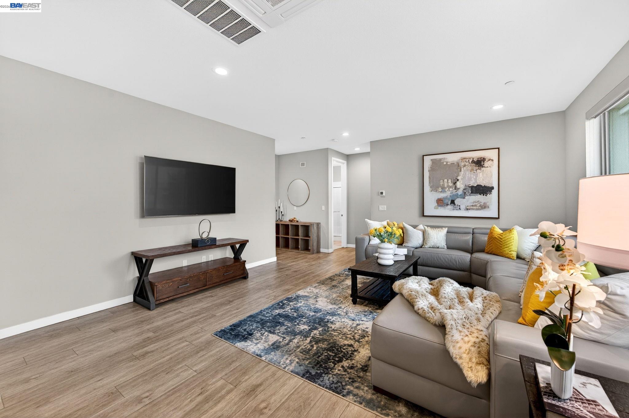 5521 Gracen Way Dublin, CA 94568 - Photo 10 of 58