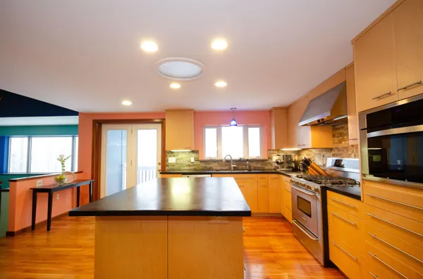 $889,500 | 977 Bates Road, Shoreham, VT 05770