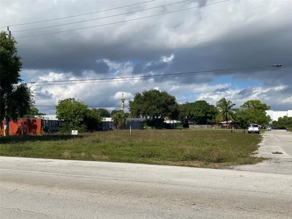 $299,990 | 19 Northwest 19th Avenue, Pompano Beach, FL 33069