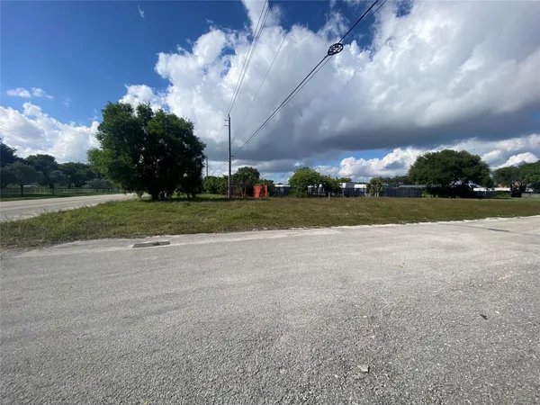 $299,990 | 19 Northwest 19th Avenue, Pompano Beach, FL 33069