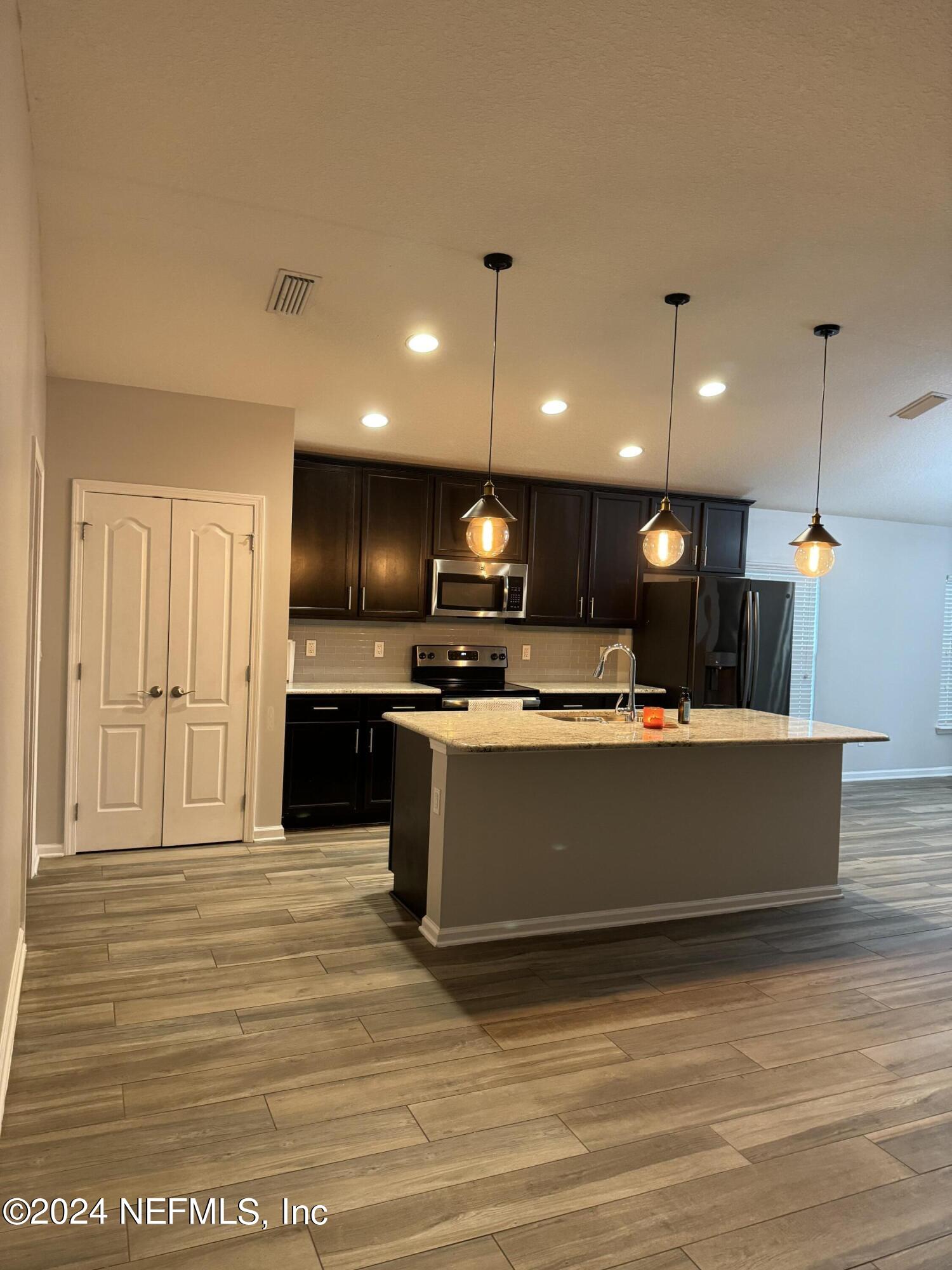 94267 Woodbrier Circle Fernandina Beach, FL 32034 - Photo 5 of 32 Kitchen