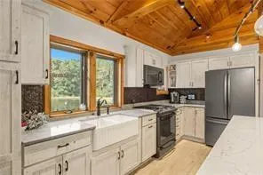$1,350,000 | 128 Courson Lane, Emlenton, PA 16373