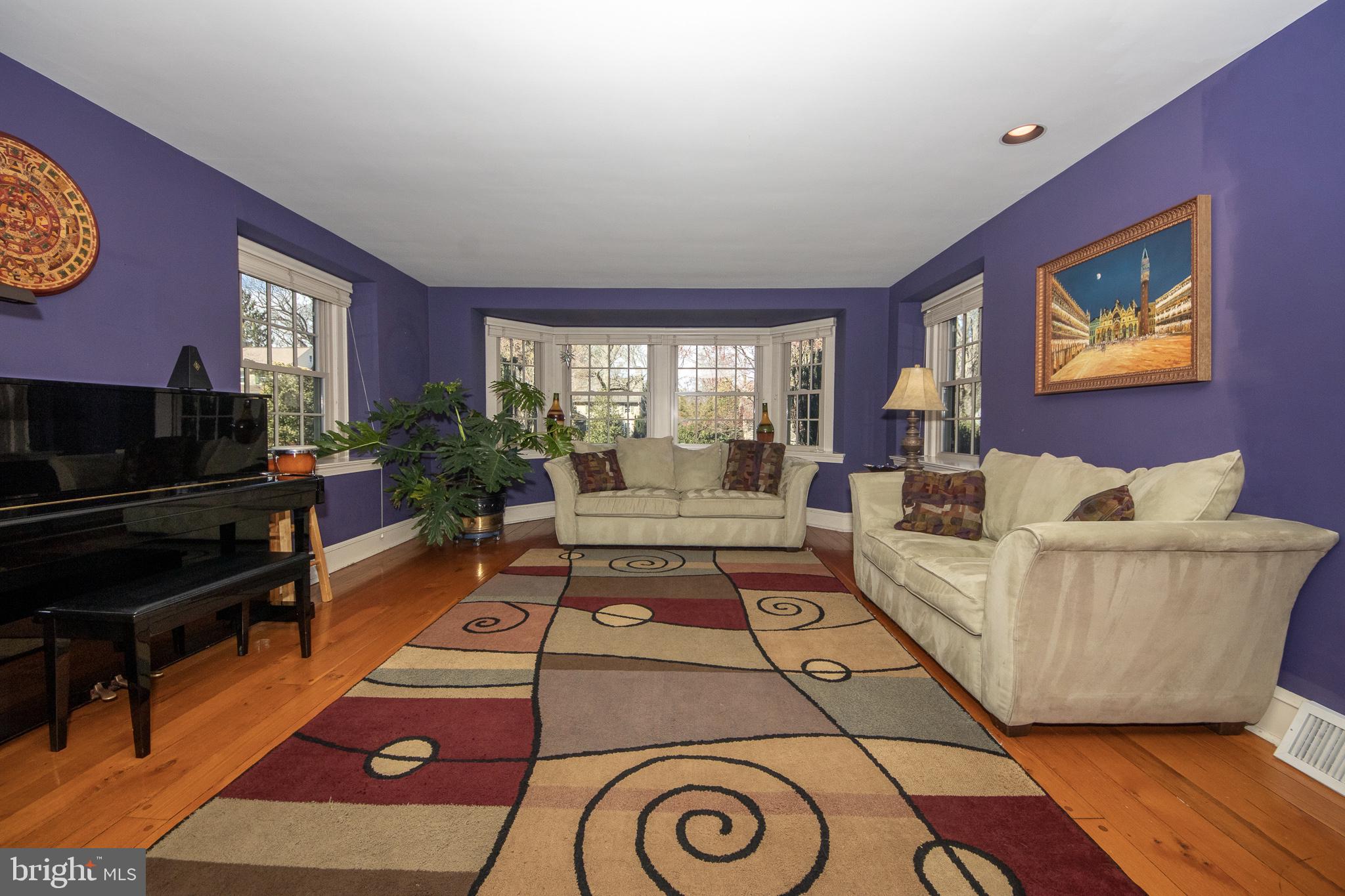635 Mulford Road Wyncote, PA 19095 - Photo 11 of 45 Living Room