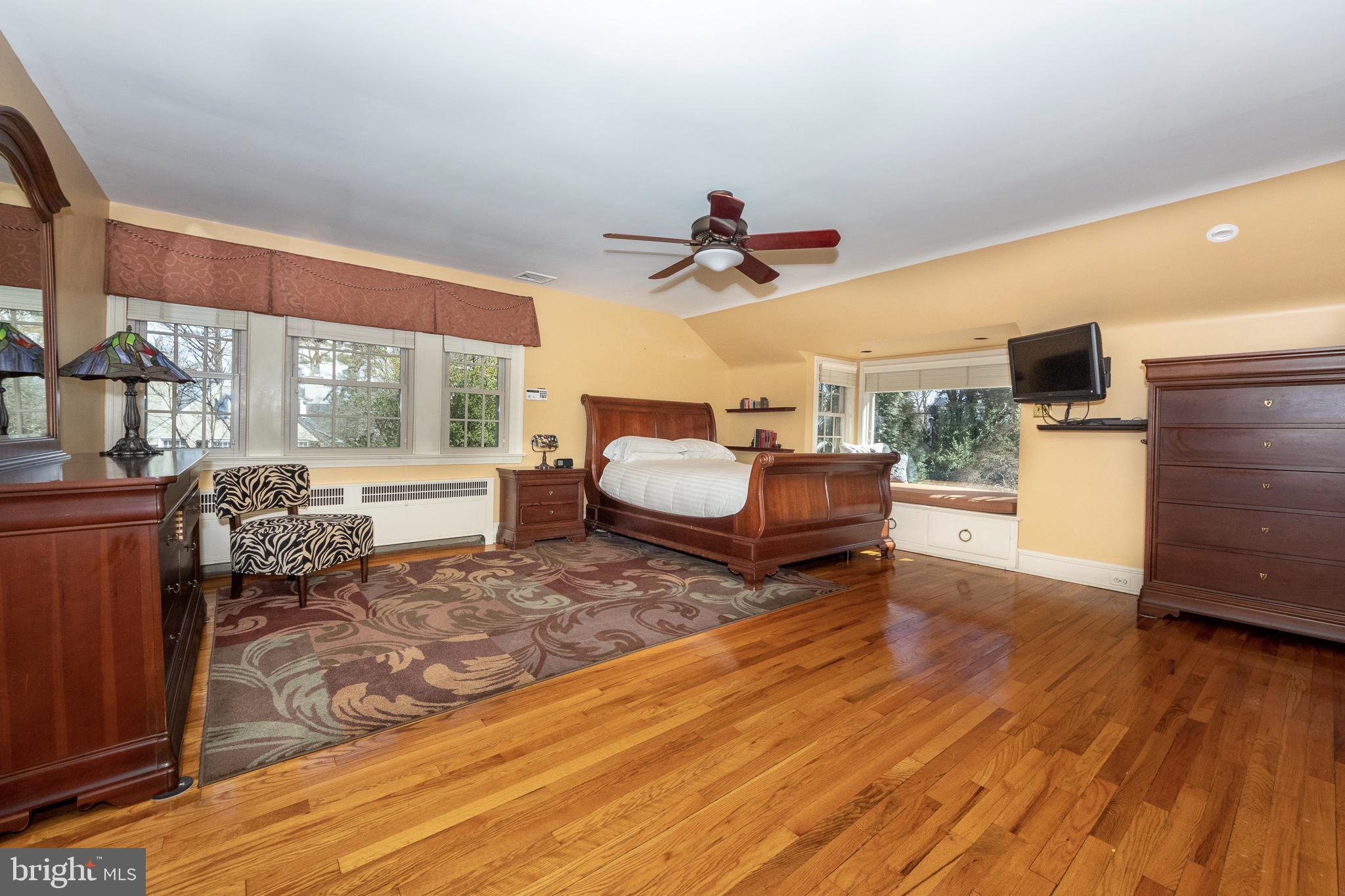 635 Mulford Road Wyncote, PA 19095 - Photo 21 of 45 Primary Bedroom