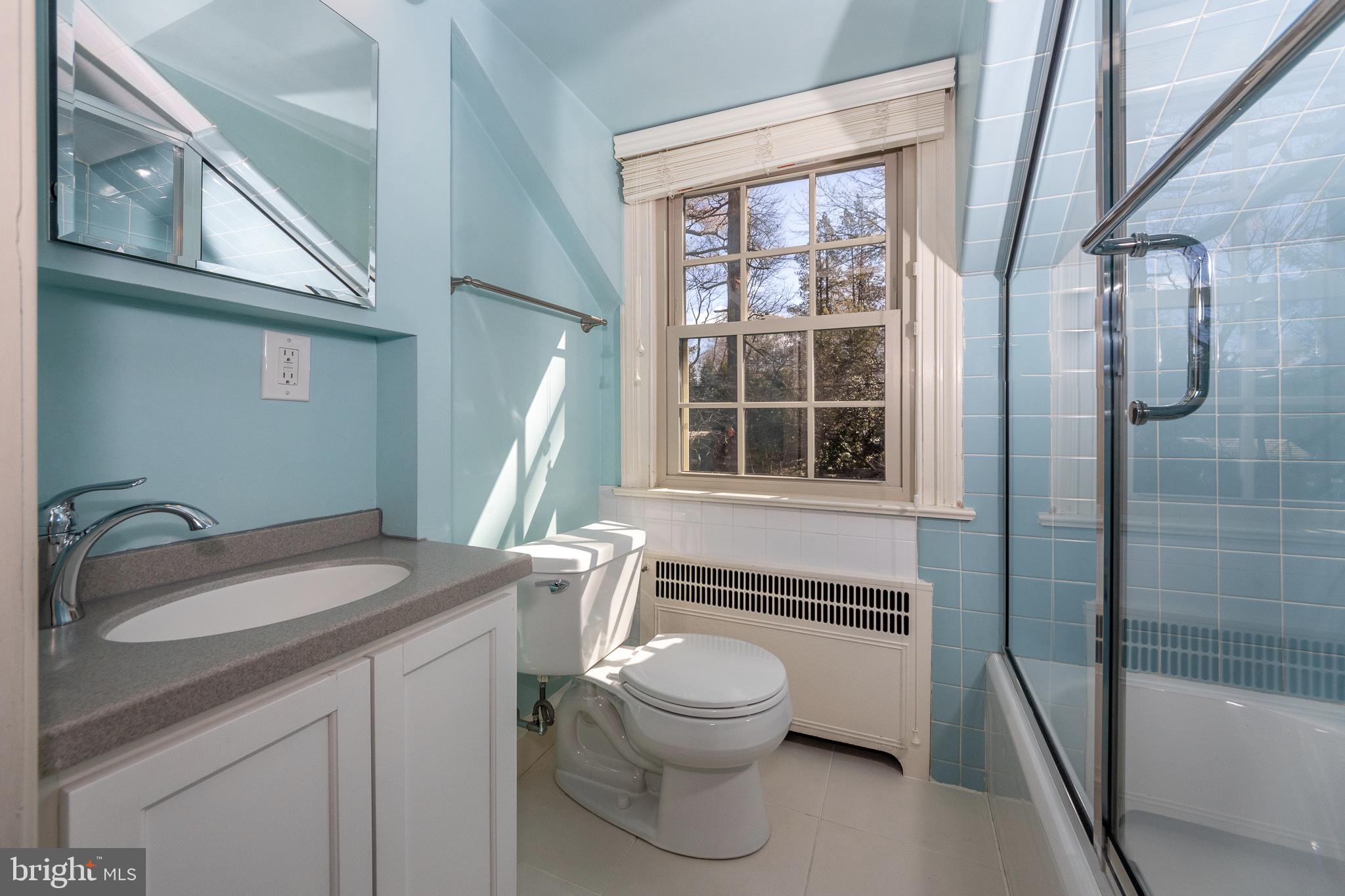 635 Mulford Road Wyncote, PA 19095 - Photo 32 of 45 Bathroom 3