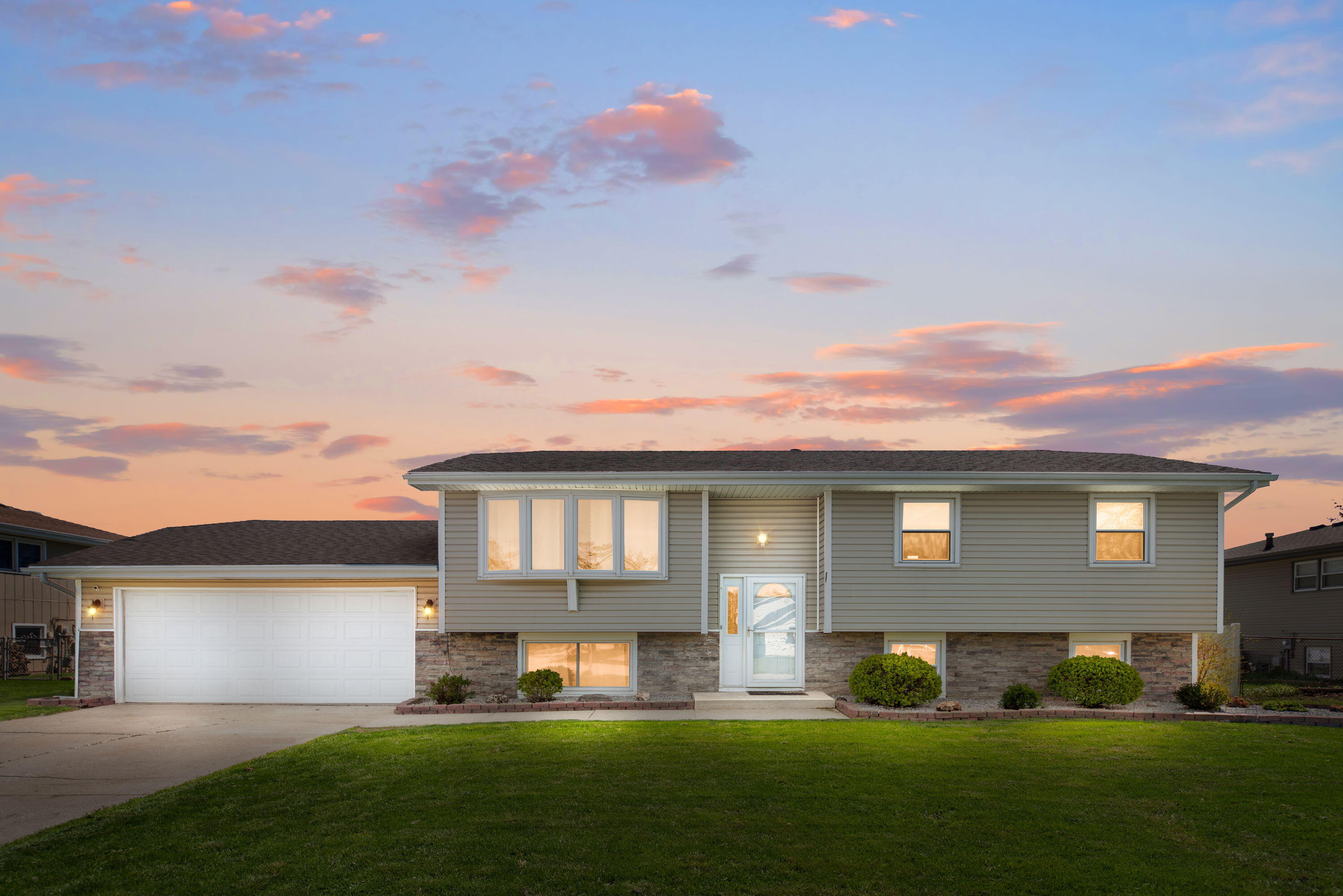 9713 Buchanan Street Crown Point, IN 46307 - Photo 19 of 19 2996x2000