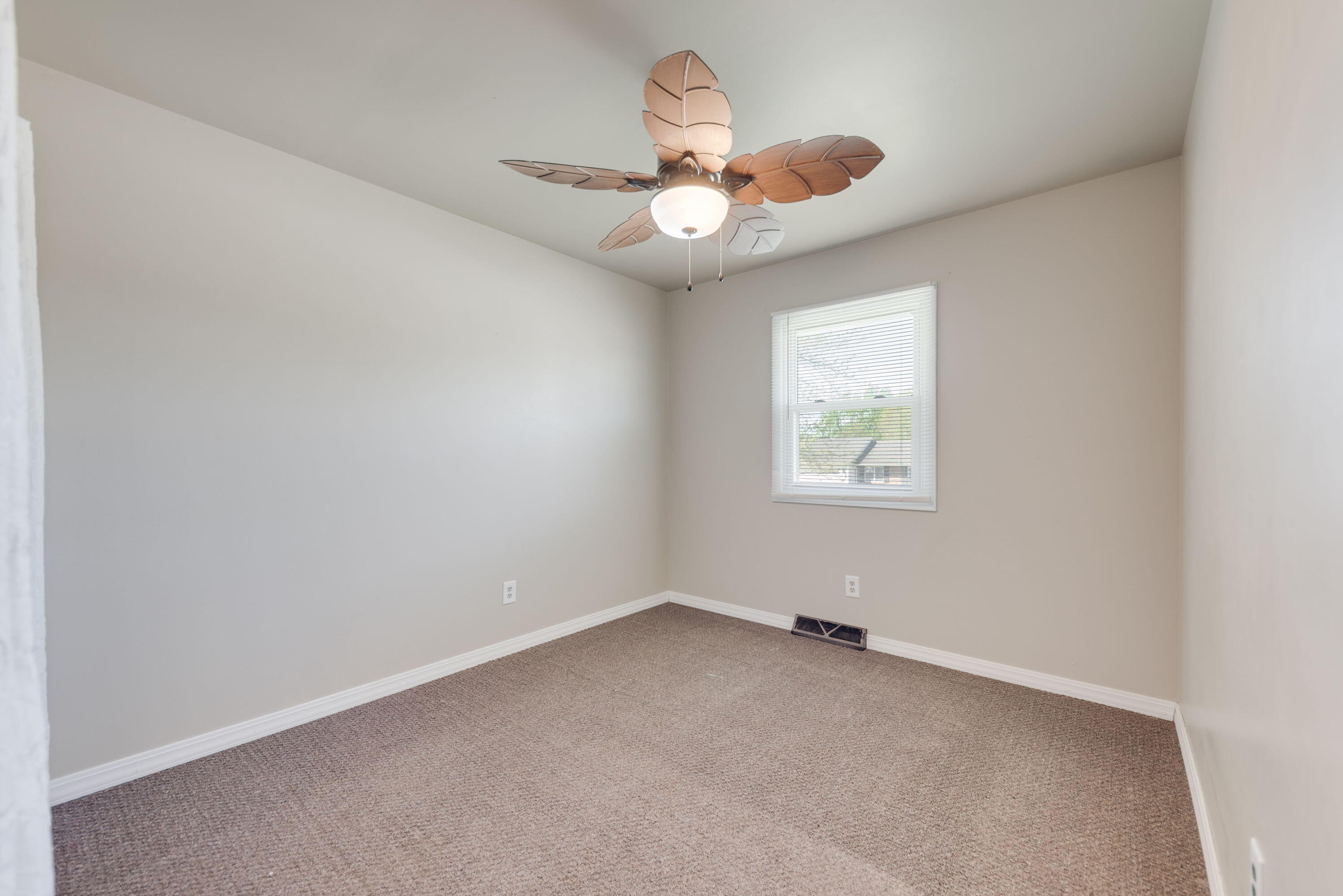 9713 Buchanan Street Crown Point, IN 46307 - Photo 10 of 19 2997x2000