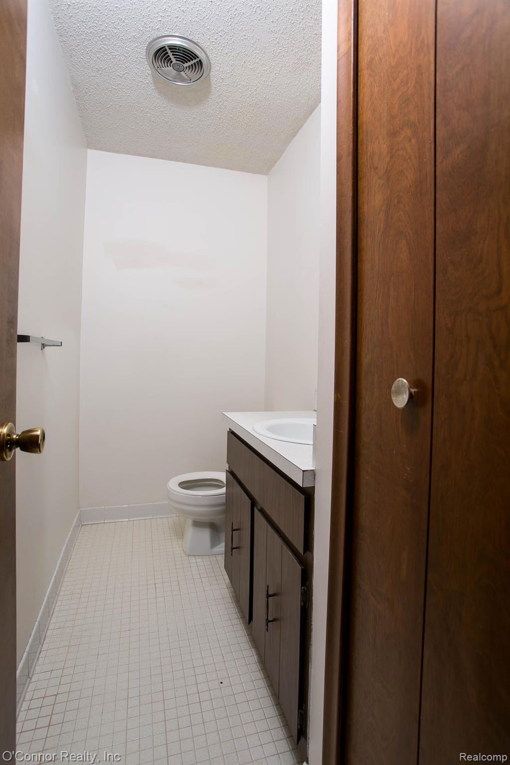 1900 River Road, Unit C1 Marysville, MI 48040 - Photo 10 of 25 Gallery Image 10