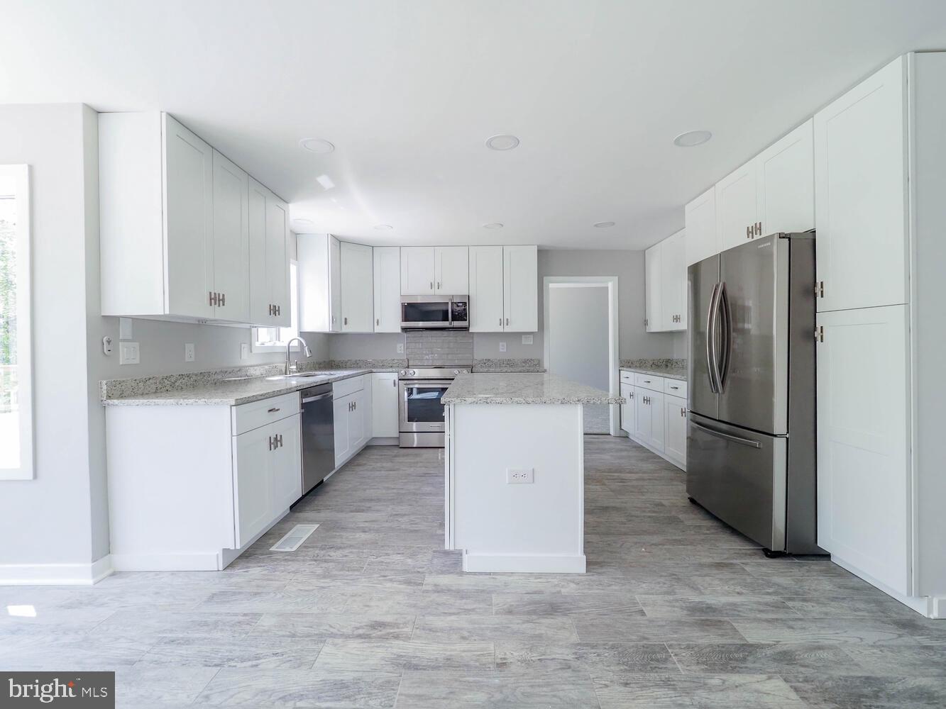 603 Harbor Drive Annapolis, MD 21403 - Photo 16 of 65