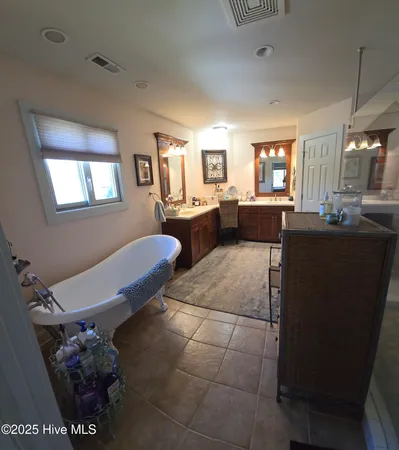 $699,000 | 105 Captains Cove, New Bern, NC 28562