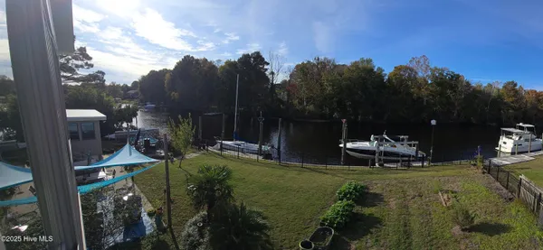 $699,000 | 105 Captains Cove, New Bern, NC 28562