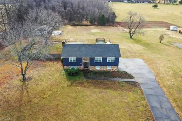$465,000 | 399 Comanche Drive, Advance, NC 27006