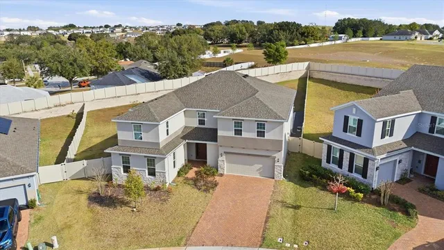 $795,000 | 612 Blackstone Street, Minneola, FL 34715