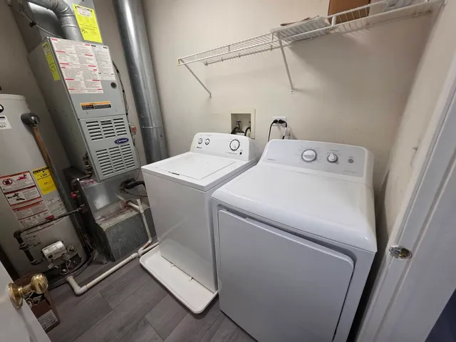 $2,300 | 3076 Kentshire Circle, Unit 3076, Naperville, IL 60564