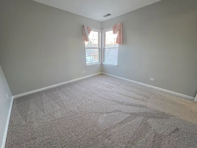 $2,300 | 3076 Kentshire Circle, Unit 3076, Naperville, IL 60564