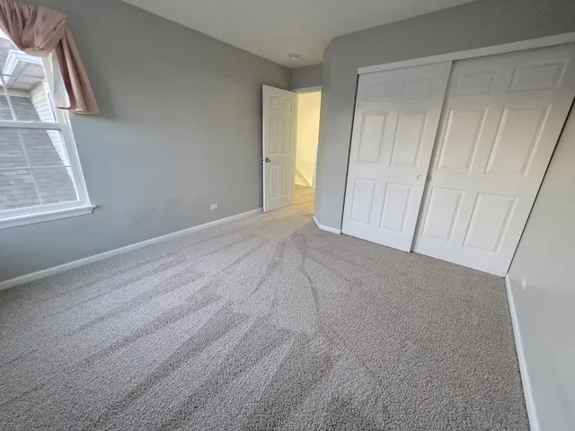 $2,300 | 3076 Kentshire Circle, Unit 3076, Naperville, IL 60564