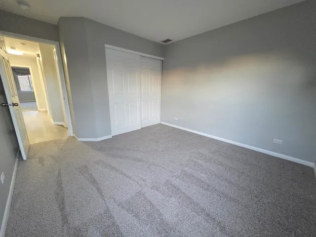 $2,300 | 3076 Kentshire Circle, Unit 3076, Naperville, IL 60564