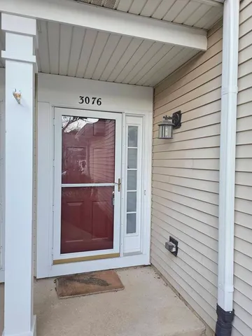 $2,300 | 3076 Kentshire Circle, Unit 3076, Naperville, IL 60564