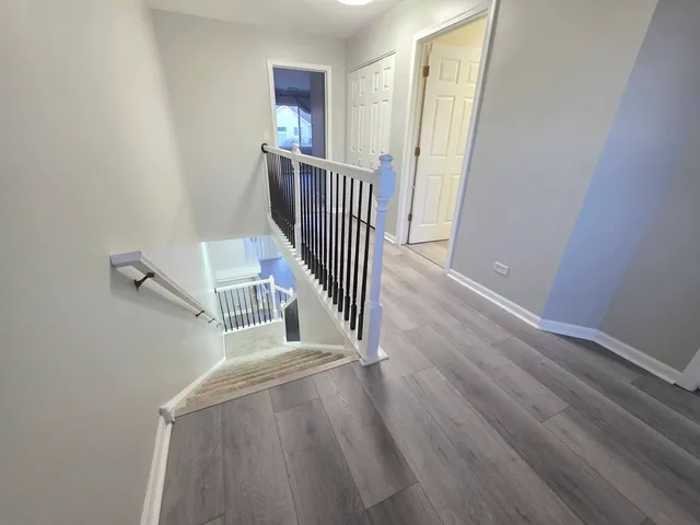 $2,300 | 3076 Kentshire Circle, Unit 3076, Naperville, IL 60564