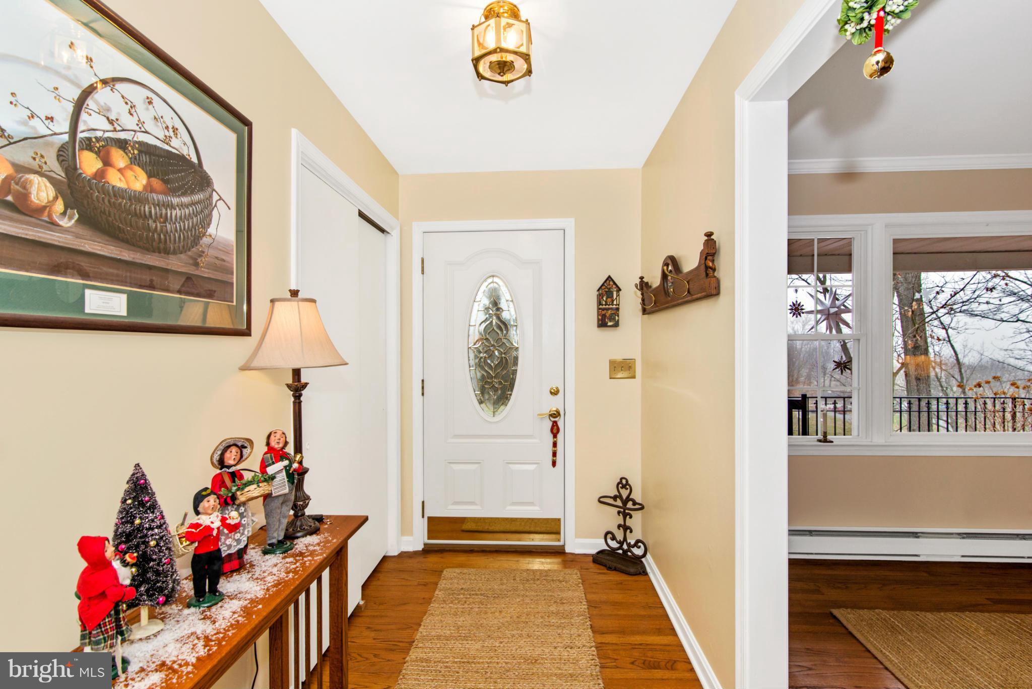 23901 Stringtown Road Clarksburg, MD 20871 - Photo 5 of 30 Foyer
