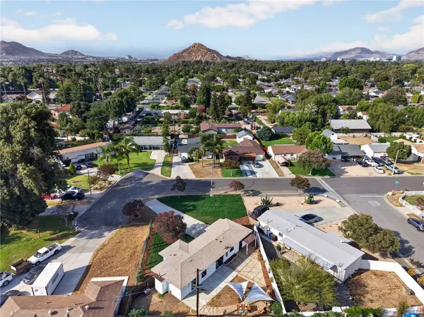$599,000 | 4806 Beverly Court, Riverside, CA 92506